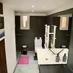 Semesterbostad Mas La Farelle Gite, Fitness & Salle De Jeux Gratuite & En Supplement Nîmes