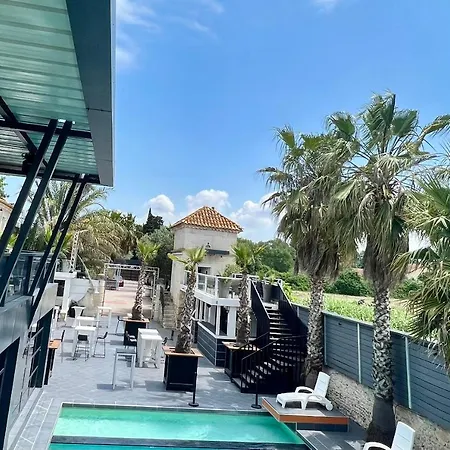 Gite, Fitness&billard Gratuit&spa Mas La Farelle Hébergement de vacances *