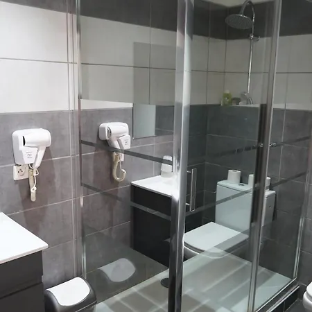 Mas La Farelle Gite, Fitness & Salle De Jeux Gratuite & En Supplement Feriehus Nîmes