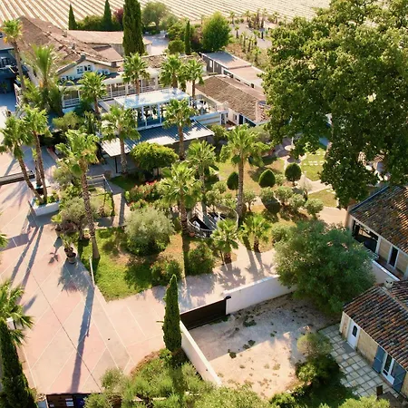 Vakantiehuis Mas La Farelle Gite, Fitness & Salle De Jeux Gratuite & En Supplement Nîmes