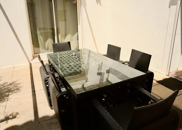 別荘 Mas La Farelle Gite, Fitness & Salle De Jeux Gratuite & En Supplement ニーム